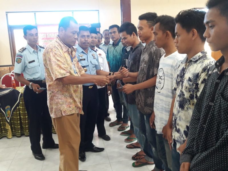 Dispendukcapil dan KPU Jemput Bola Lakukan Perekaman E-KTP Penghuni Lapas Pamekasan 2 IMG 20190117 WA0025