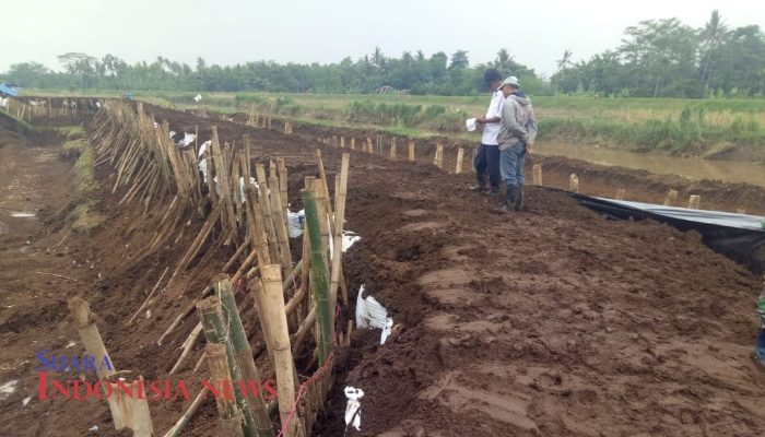 Pengerjaan Tanggul Darurat di Kencong Sudah Selesai
