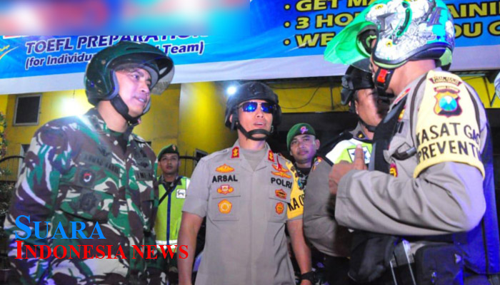 Meski Hujan Mengguyur Pengamanan Tahun Baru di Lumajang Berjalan Sukses