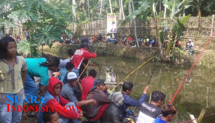 Kenalkan Diri, Caleg Ini Ikut Mancing Bareng Warga 9 Kenalkan Diri, Caleg Ini Ikut Mancing Bareng Warga