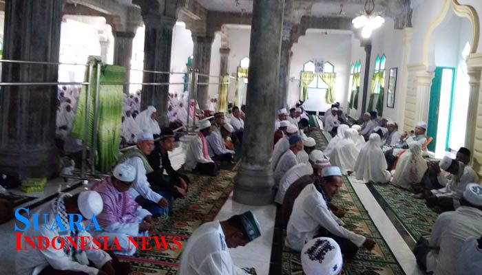 Dzikir Meriahkan Maulid di Dayah Darul Ulumuddiniah