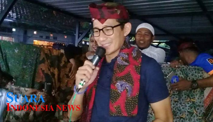 Cawapres Nomor 02 Sandiaga Uno Kunjungi Sentra Pasar Batik, Janji Promosikan Batik Pamekasan 15 Cawapres Nomor 02 Sandiaga Uno Kunjungi Sentra Pasar Batik, Janji Promosikan Batik Pamekasan