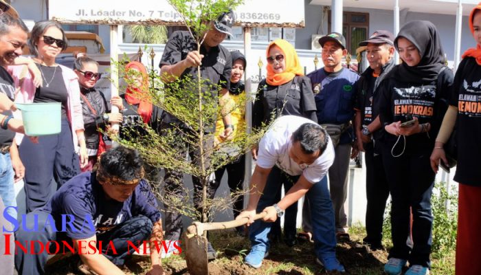 Penggiat GTP Tanam 3 Jenis Pohon di Kantor KPU Kota Bogor 8 Penggiat GTP Tanam 3 Jenis Pohon di Kantor KPU Kota Bogor