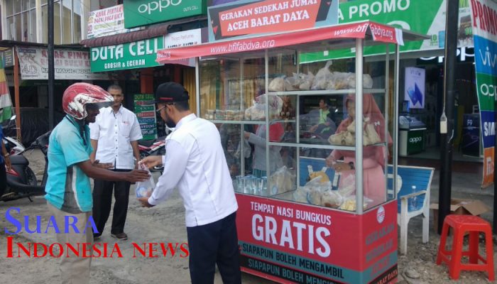 Wabup Abdya Galakan Program, Jumat Gerakan Bersedekah Nasi Bungkus