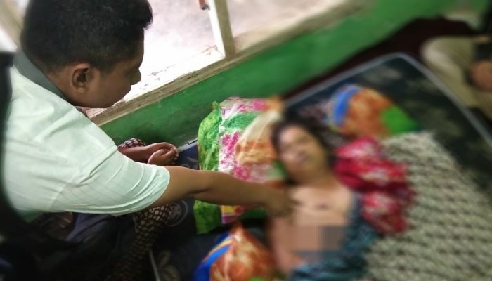 Wanita Paruh Baya Meninggal Saat Ngecharge HP