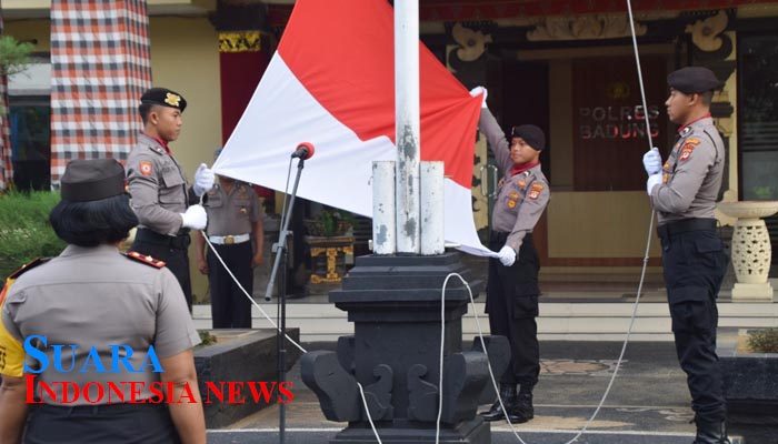 Pasukan TNI, Brimob Dan Gabungan Personil Polres Badung Upacara Hari Kesadaran Nasional 9 Pasukan TNI, Brimob Dan Gabungan Personil Polres Badung Upacara Hari Kesadaran Nasional