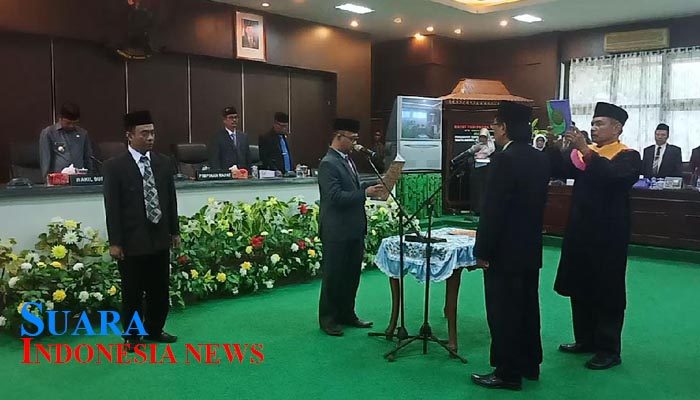 DPRD Pamekasan Gelar Sidang Paripurna Pelantikan Anggota PAW DPRD 14 DPRD Pamekasan Gelar Sidang Paripurna Pelantikan Anggota PAW DPRD