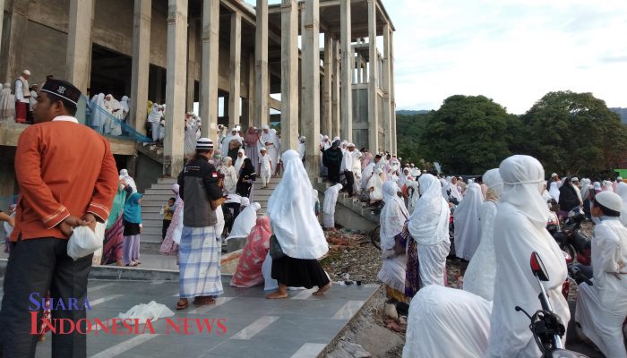 Bersama UAS, Jamaah dari 9 Kecamatan Hadiri Shalat Subuh Berjamaah di Masjid Agung Abdya