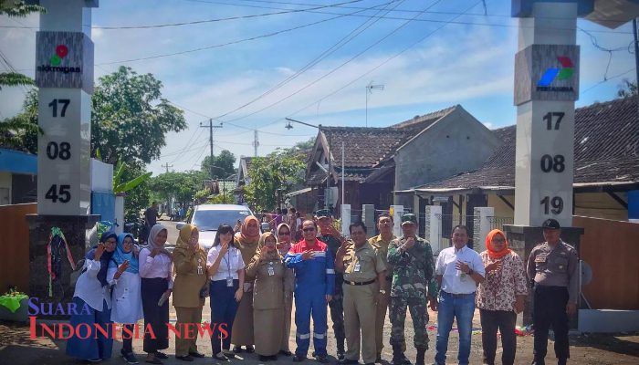 PT. Pertamin EP Asset 4 Field Cepu Serahan CSR Gapura untuk Kelurahan Ngelo