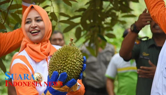 Kampung Durian Pakis, Destinasi Wisata Baru Untuk Para Penggila Durian