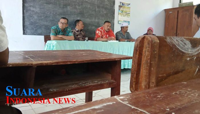 Walmur Minta, Guru Stress Sobek Buku Siswa, Segera Dipindah