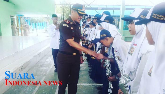 Melalui Program JMS, Kejari Pamekasan Ajak Siswa Taat Hukum