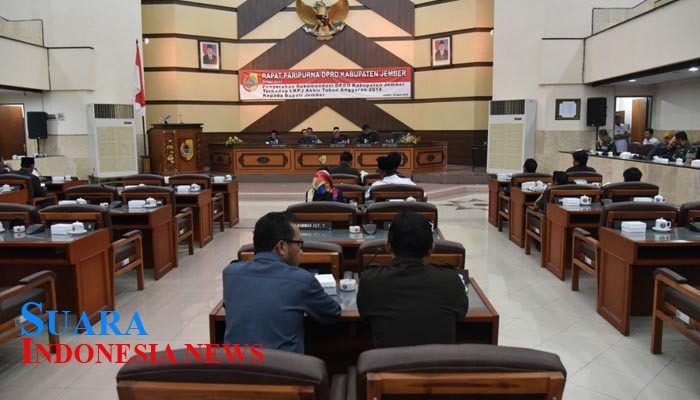 Rapat Paripurna Berlangsung Cepat dan Aneh