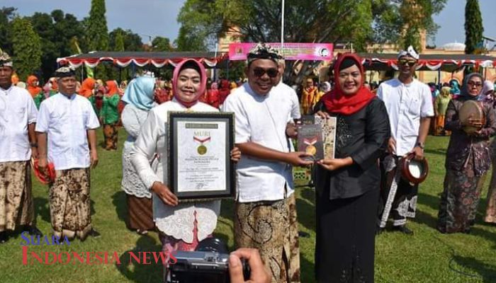23.000 Kartini Bersholawat Pecahkan Muri