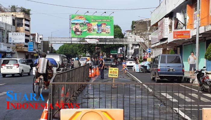 Jalan Ambles, Bupati Faida Minta Pertokoan Jompo Dikosongkan