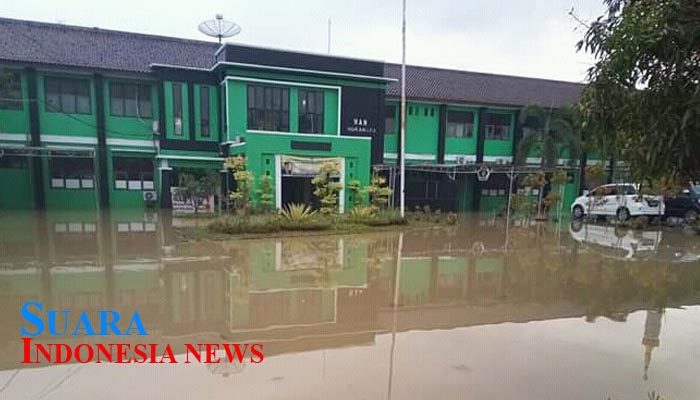 Akibat Banjir, Beberapa Sekolah di Kabupaten Indramayu Terpaksa Diliburkan