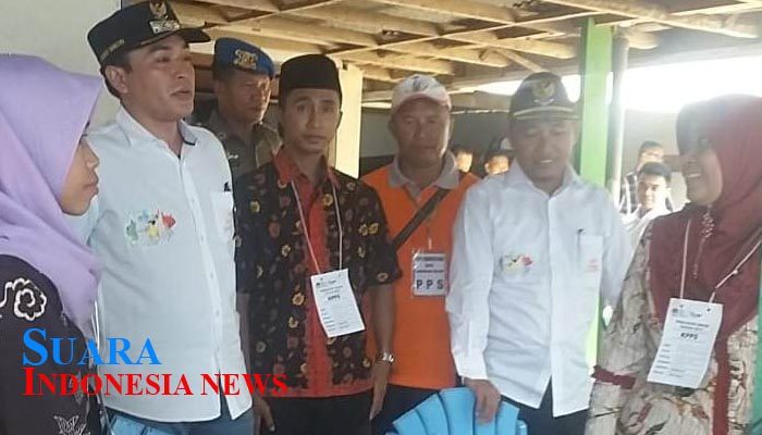Bupati Pamekasan Sidak Kesejumlah Tempat Pemungutan Suara Pemilu 2019 14 Bupati Pamekasan Sidak Kesejumlah Tempat Pemungutan Suara Pemilu 2019