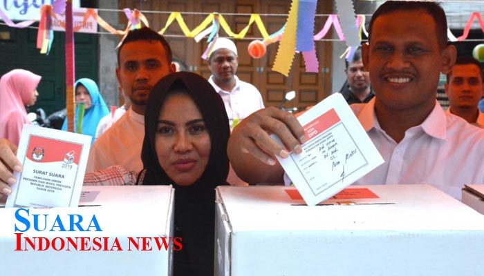 Bupati Aceh Timur Nyoblos Di TPS 01 Keude Aceh