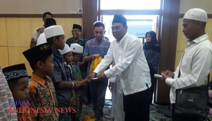 Pengadilan Negeri Pamekasan Bagikan Takjil dan Buka Bersama Anak Yatim