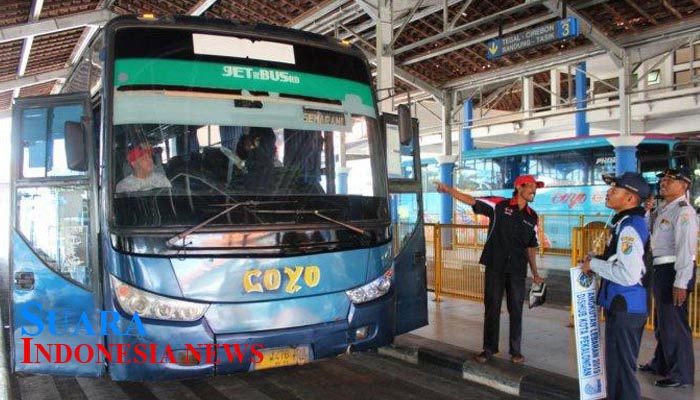 Bus AKDP Terminal Tipe A Pekalongan Sepi Penumpang 7 Bus AKDP Terminal Tipe A Pekalongan Sepi Penumpang