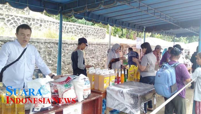 Antisipasi Lonjakan Harga Jelang Lebaran, Pemkab Nias Gelar Operasi Pasar 10 Antisipasi Lonjakan Harga Jelang Lebaran, Pemkab Nias Gelar Operasi Pasar