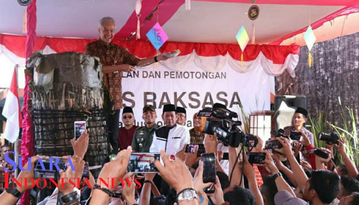 Lopis Setinggi Dua Meter Meriahkan Syawalan di Krapyak Kota Pekalongan