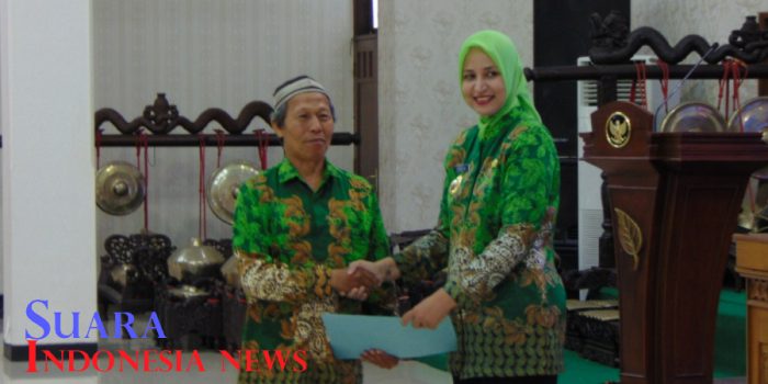 Bupati Faida : Pengurusan SK Pensiun Gratis