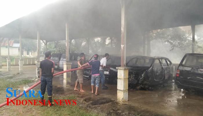 Empat Mobil Dinas Dipakiran Kantor Bupati Abdya Dilalap Si Jago Merah