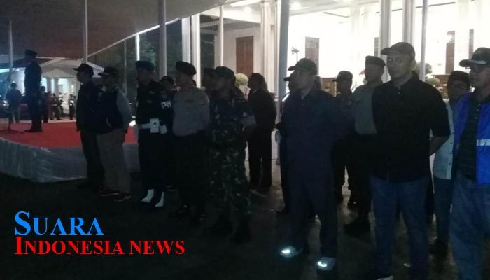 Pemkot Bogor Dibantu Jajaran TNI Dan Polresta Bogor Lakukan Operasi Trantibum Dikawasan Pasar Kebon Kembang 10 Pemkot Bogor Dibantu Jajaran TNI Dan Polresta Bogor Lakukan Operasi Trantibum Dikawasan Pasar Kebon Kembang
