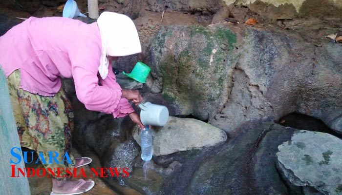 Unik, Sumber Tujuh di Pasongsongan Diyakini Bisa Sembuhkan Penyakit 7 Unik, Sumber Tujuh di Pasongsongan Diyakini Bisa Sembuhkan Penyakit