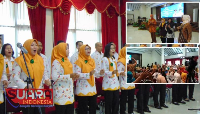 Paduan Suara Pemkab Jember Hibur Para Pensiunan