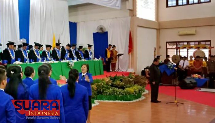 Bupati Nias Hadiri Wisuda IKIP Gunungstoli, Wartawan Dilarang Meliput 12 Bupati Nias Hadiri Wisuda IKIP Gunungstoli, Wartawan Dilarang Meliput