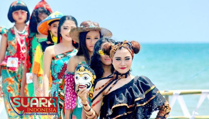 Lewat Fashion Competition, Pemkab Sumenep Kenalkan Batik Madura 11 Lewat Fashion Competition, Pemkab Sumenep Kenalkan Batik Madura