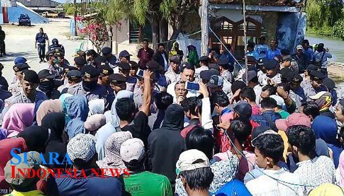 Datangi Perum Garam, Ini Tuntutan Warga Desa Pandan 12 Datangi Perum Garam, Ini Tuntutan Warga Desa Pandan
