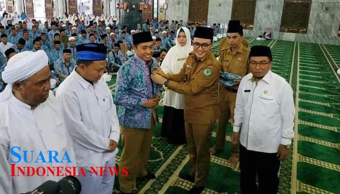Lepas CJH Asal Pamekasan, Bupati Badrut Tamam Harapkan Do’a Dari CJH