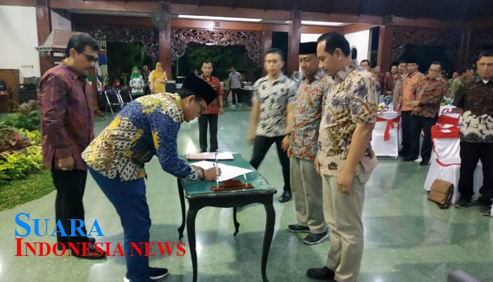 Usai Mutasi dan Promosi, Pemkab Pamekasan Gelar Sertijab Sejumlah Pejabat 9 Usai Mutasi dan Promosi, Pemkab Pamekasan Gelar Sertijab Sejumlah Pejabat