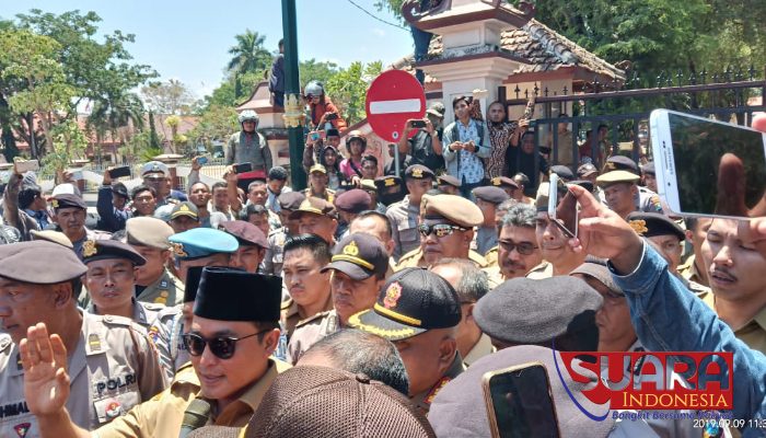 Tuntut Soal Janji Sejahterakan Petani Tembakau, Mahasiswa Demo Bupati Pamekasan