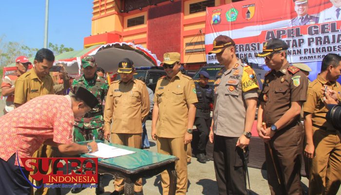 Polres dan Kodim 0826 Pamekasan Gelar Apel Pasukan Pengamanan Pilkades 11 Polres dan Kodim 0826 Pamekasan Gelar Apel Pasukan Pengamanan Pilkades