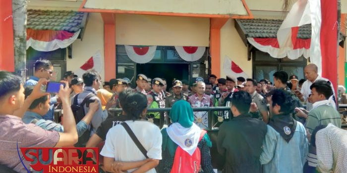 Tolak Tambak Udang Hasil Reklamasi Beroperasi Kembali, Mahasiswa Gelar Aksi