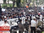 Tolak RUU KUHP dan UU KPK, Mahasiswa IAIN Madura Gelar Aksi Damai di Gedung DPRD Pamekasan