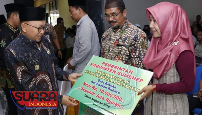 Bupati Sumenep Serahkan Bantuan Hibah Kepada 127 Ponpes, Masjid dan Mushalla 1 IMG 20191008 085818