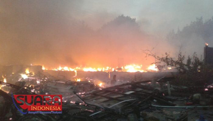Kebakaran Pasar Hanguskan Tiga Unit Toko