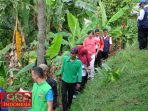 Kurangi Kenaikan Suhu Udara, Penggiat GTP Ajak Warga RW 10 Tanam Pohon