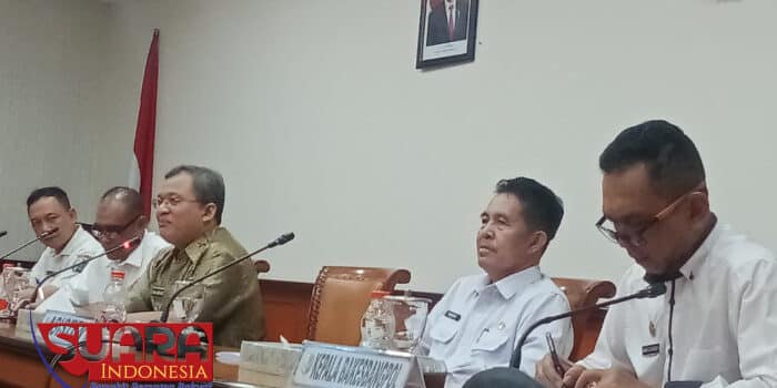 Ngopi Bareng Pj Bupati Bersama Wartawan Tanpa Dihadiri Sekda Sampang 6 Ngopi Bareng Pj Bupati Bersama Wartawan Tanpa Dihadiri Sekda Sampang