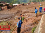 Akibat Banjir Bandang dan Tanah Longsor, Kecamatan Cipongkor Bandung Barat Berduka 8 Akibat Banjir Bandang dan Tanah Longsor, Kecamatan Cipongkor Bandung Barat Berduka