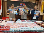 Polda Kaltim Bekuk Jaringan Narkoba Internasional, 32 Kilogram Sabu dan Uang 1 Miliar Diamankan