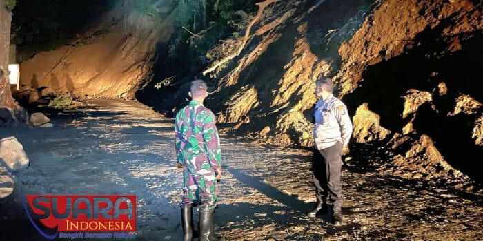 Akses Jalan Lumajang-Malang Tertutup Longsor, Polisi Himbau Lintasi Jalur Alternatif Curah Kobokan