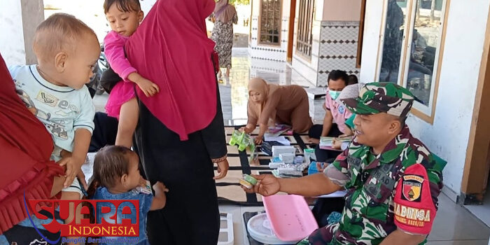 Peduli Kesehatan, Babinsa Desa Sana Laok Koramil 0826-10 Waru Lakukan Pendampingan Kegiatan Posyandu