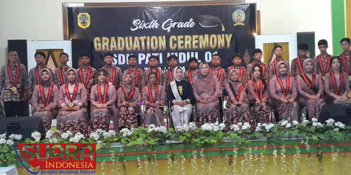 SDN Pati Kidul 01 Pati Gelar Six Grade Graduation Ceremony