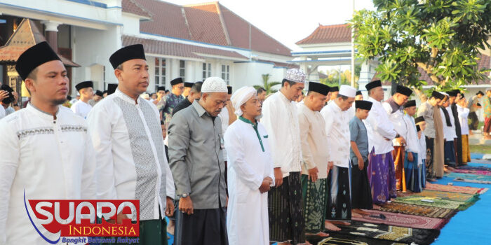 Pemkab Sampang Gelar Salat Idul Adha di Halaman Pendopo Trunojoyo